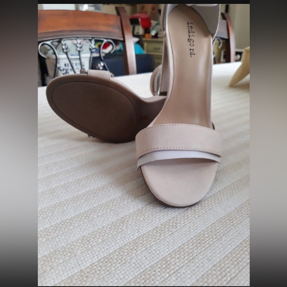 Francesca's Collections Light pink block Heels